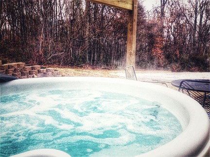 Steamy hot tub Hobbit Cove winter